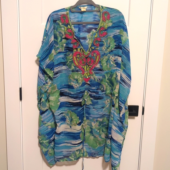 👙🏖️ Swim Cover Up with beading - Picture 1 of 3